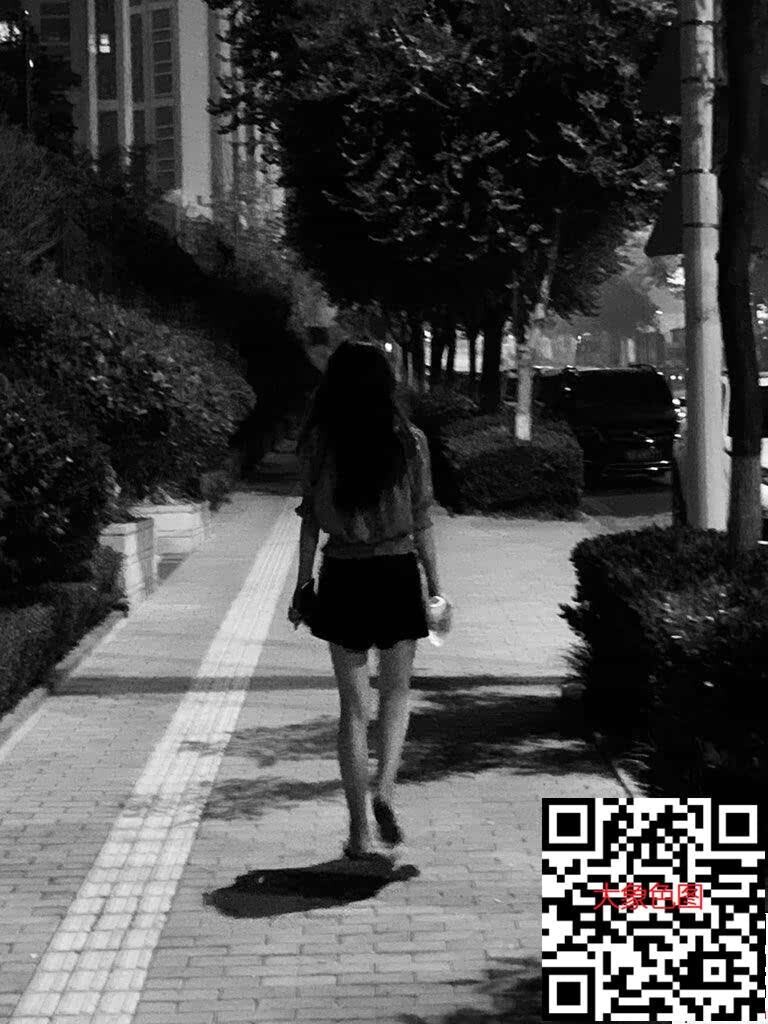 路人哪里会知道这位过路美女居然是百人上过的骚骚女呢！[9P]第0页 作者:Publisher 帖子ID:180464 TAG:自拍图片,大象图片