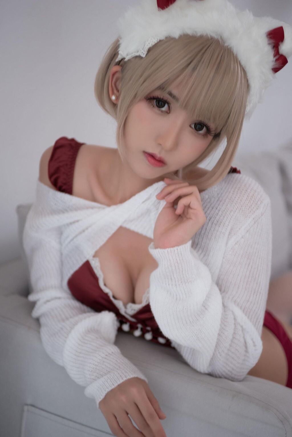 [CosPlay美女]鳗鱼霏儿-兽耳圣诞白网袜写真套图[18P]第0页 作者:Publisher 帖子ID:209904 TAG:唯美图片,唯美清純,2048核基地